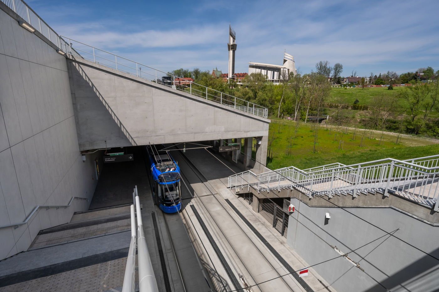 Podélné linie žlabů FASERFIX KS jsou svrchu hezky viditelné Podélné linie žlabů FASERFIX KS jsou svrchu hezky viditelné