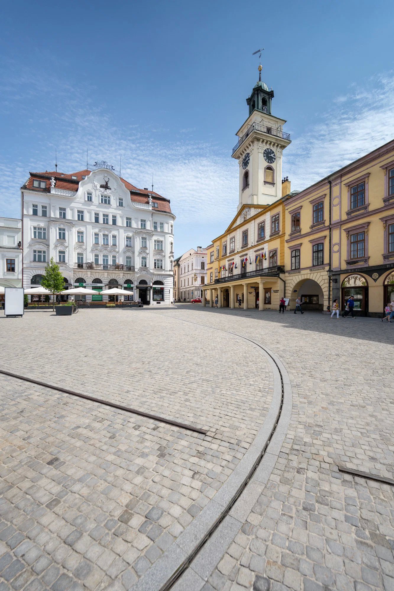 Náměstí teď bude díky retenční kapacitě žlabů vždy v suchu