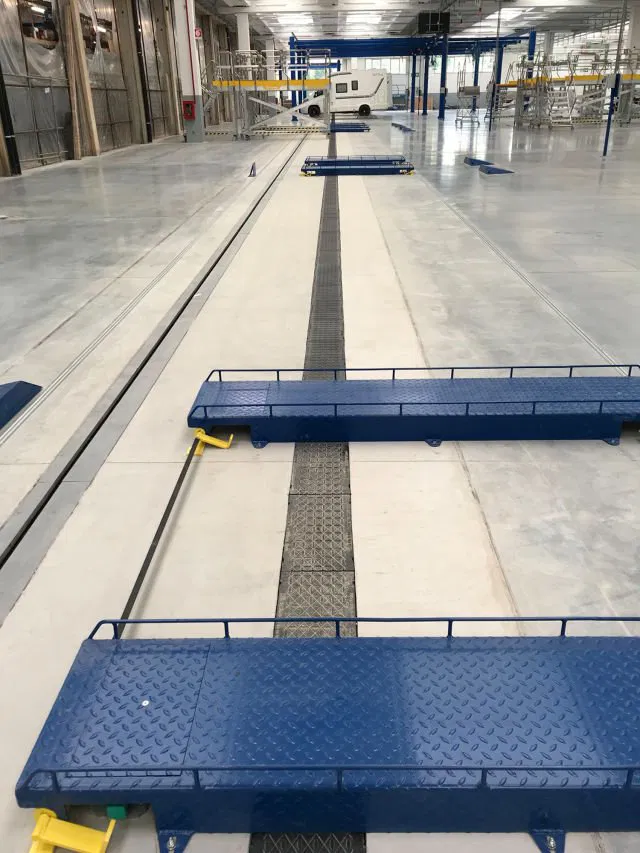 Organizace kabelů v průmyslových halách