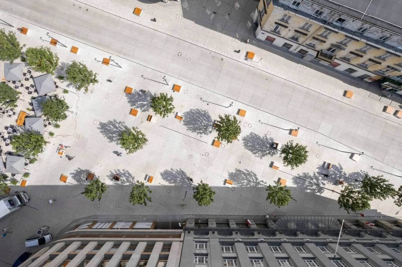 Skryté supervýkonné žlaby na náměstí Pěti rohů