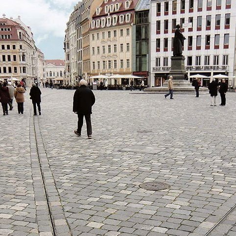 Štěrbinový žlab na náměstí Štěrbinový žlab na náměstí